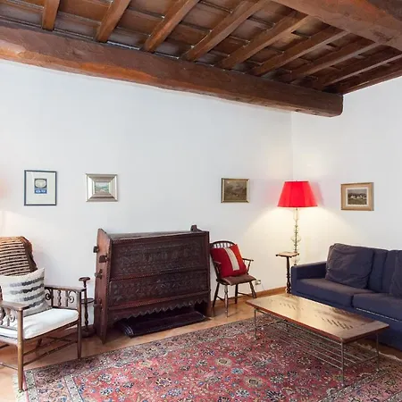 Libri Flat Rome